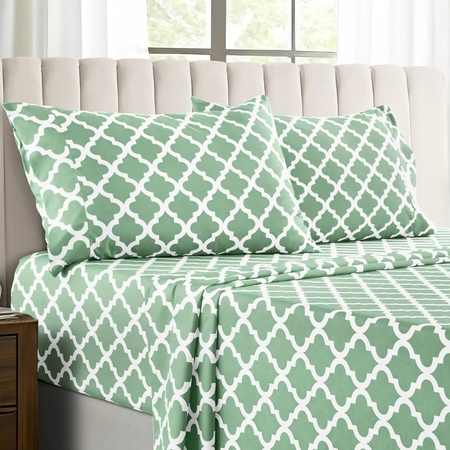 4Pc Soft Microfiber Wrinkle-Free Quatrefoil Sheet Set