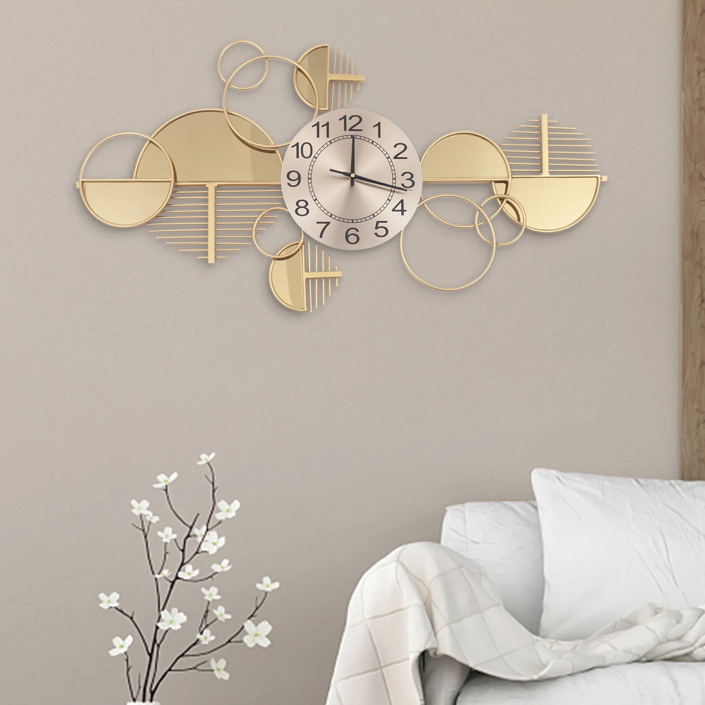 Creative Modern Metal Wall Clock, Gold